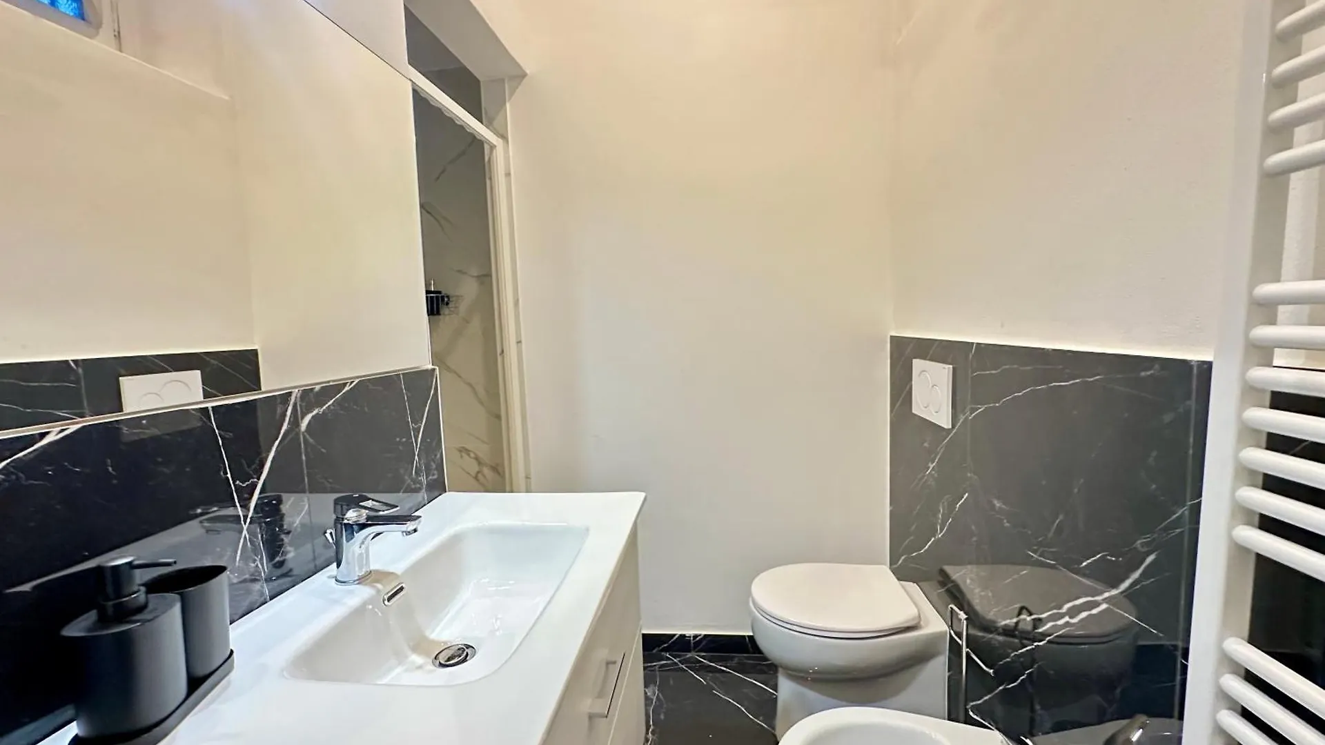 Luxury Peri Apartment Florens