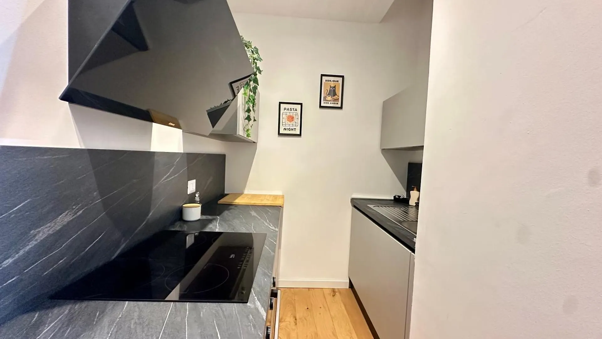 Luxury Peri Apartment Florens 0*,  Italien
